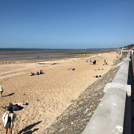 T2 A 50 Metres De La *